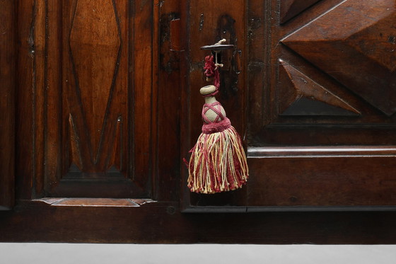 Image 1 of Antiguo gabinete español tallado en roble del siglo XVI