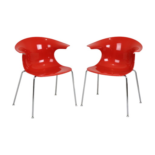 2 chaises design rouges Infiniti Loop Koehoorn