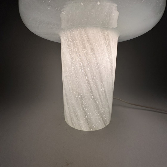 Image 1 of Lampe à poser champignon 70s verre laiteux