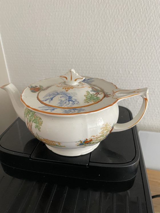 Image 1 of Alfred Meakin teapot