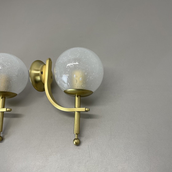 Image 1 of Set di due applique da parete minimaliste in ottone e vetro "Ball", Italia anni '70