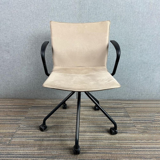 Image 1 of Ahrend P4 Swivel Chair