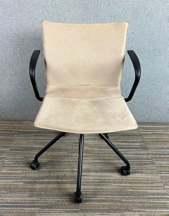 Image 1 of Ahrend P4 Swivel Chair