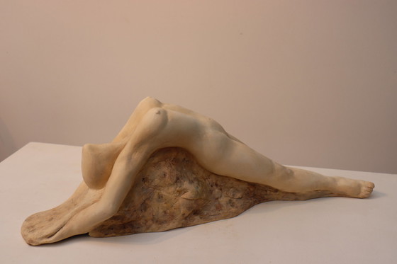 Image 1 of Chantalle Smeets Release sculpture