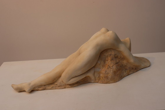 Image 1 of Chantalle Smeets Release sculpture