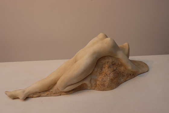 Image 1 of Chantalle Smeets Release sculpture