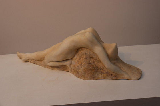 Image 1 of Chantalle Smeets Release sculpture