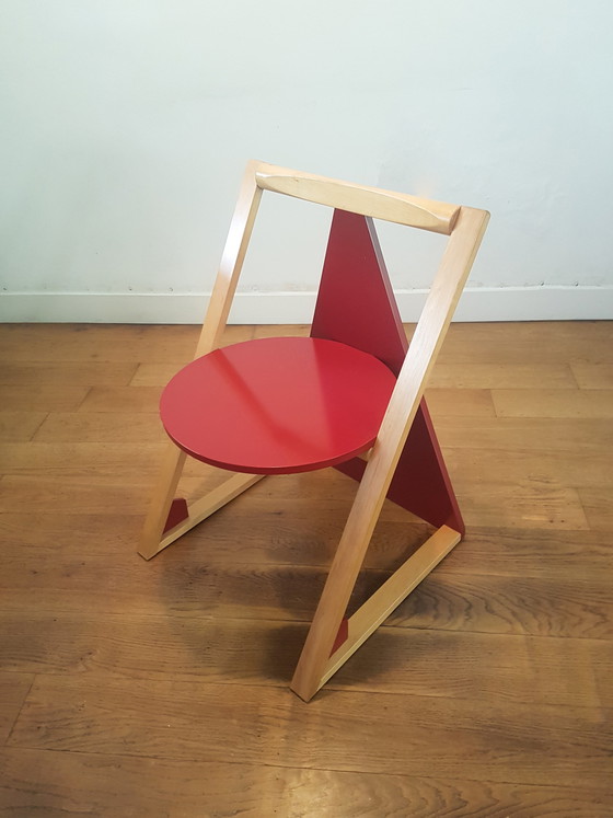 Image 1 of Triangle shaped chair in Memphis style