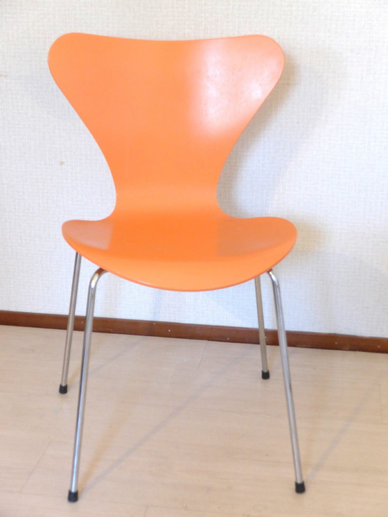 Image 1 of 4x Butterfly Chairs Series 7 By Arne Jacobsen For Fritz Hansen