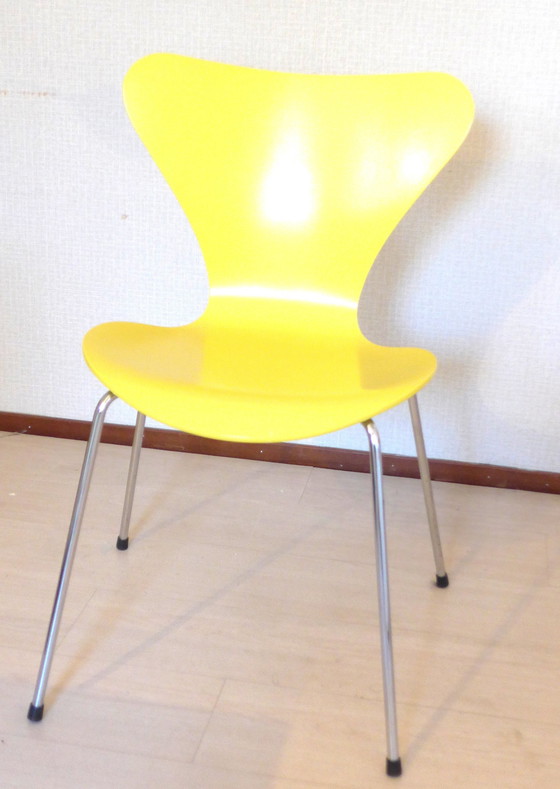 Image 1 of 4x Butterfly Chairs Series 7 By Arne Jacobsen For Fritz Hansen