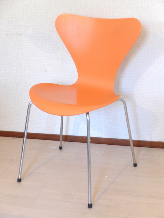 Image 1 of 4x Butterfly Chairs Series 7 By Arne Jacobsen For Fritz Hansen