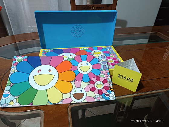 Image 1 of 1 Plato "Flor Emergente" de Takashi Murakami 