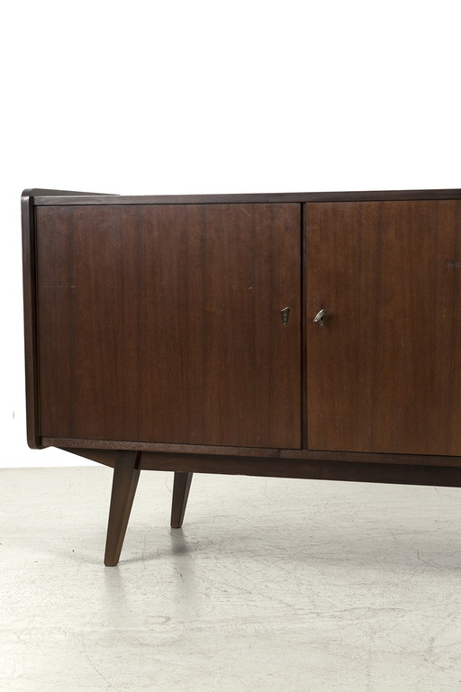 Dresser 60s