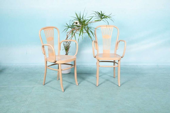 Image 1 of Ensemble de deux fauteuils en bois style Thonet, vintage rétro