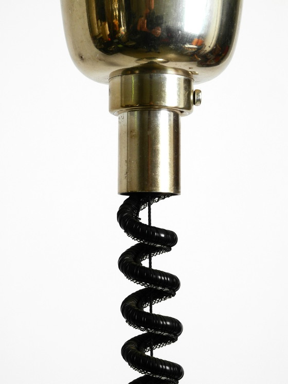 Image 1 of Bellissima e rara lampada da soffitto di metà secolo della Vereinigte Werkstätten, completamente placcata in argento.