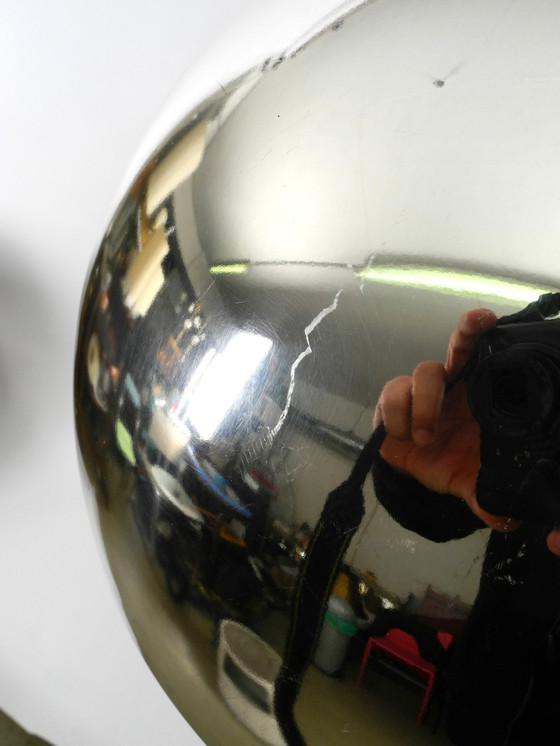 Image 1 of Bellissima e rara lampada da soffitto di metà secolo della Vereinigte Werkstätten, completamente placcata in argento.