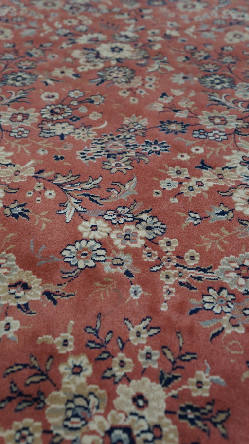 Tapis oriental en laine vieux rose, rouge et bleu, 285x202cm