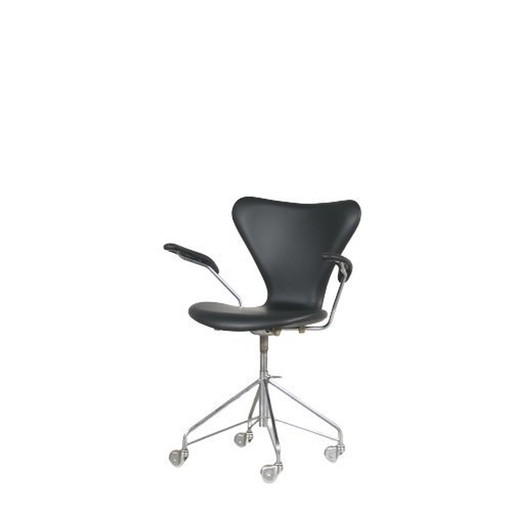 1950s "3217" Swivel desk chair by Arne Jacobsen for Fritz Hansen, Denmark