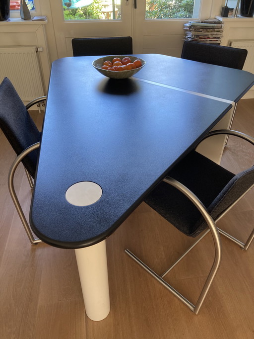 Castelijn kite table +4x dining chair