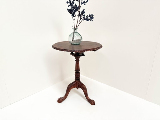 Antique Victorian Walnut Tilt-Top Table