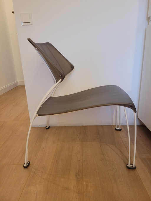 "PS Hassle" par Monika Mulder chair