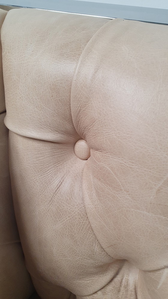 Image 1 of canapé chesterfield vintage design cuir beige camel modèle cube