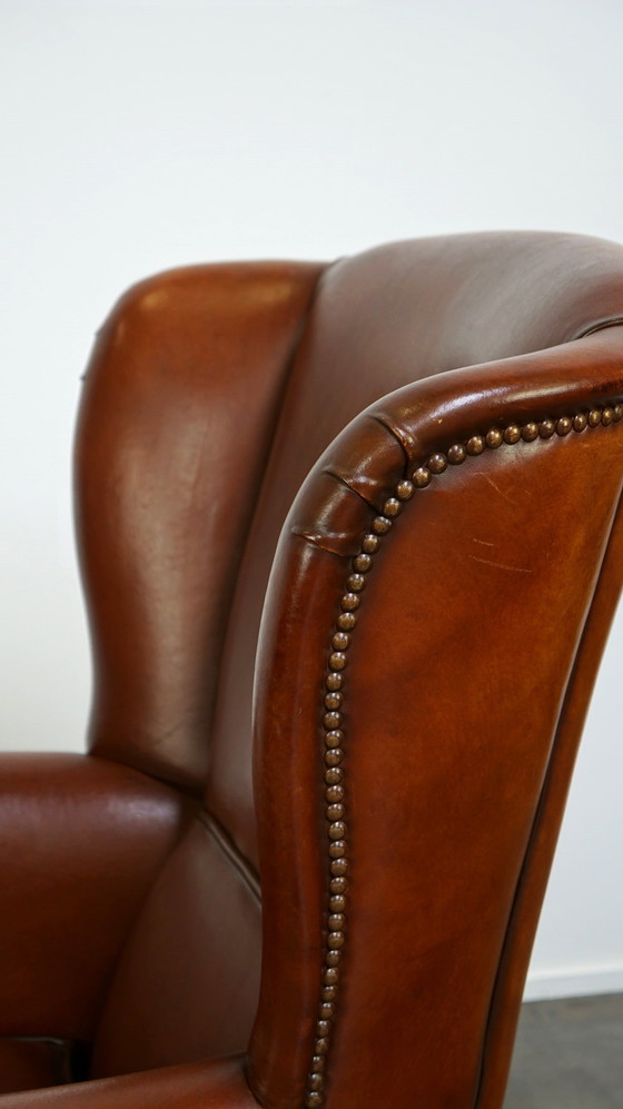 Image 1 of Fauteuil à oreilles en peau de mouton