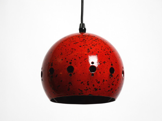 Image 1 of Magnifique lampe suspendue rouge et noire émaillée de style Mid Century Modern avec son baldaquin d'origine