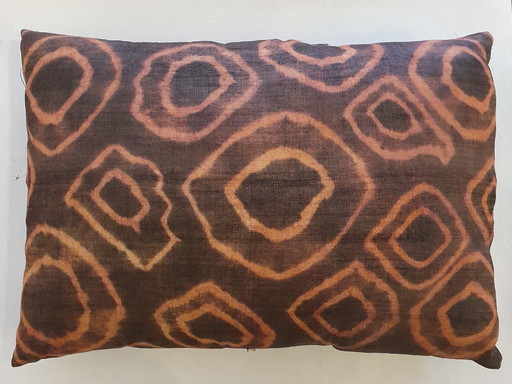 Congolese Cushion In Raffia With Batik Motif