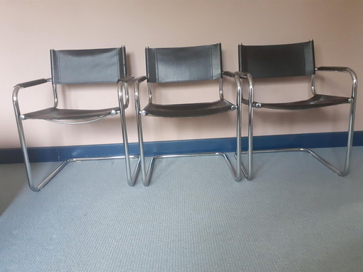 3x Chaise vintage à structure tubulaire