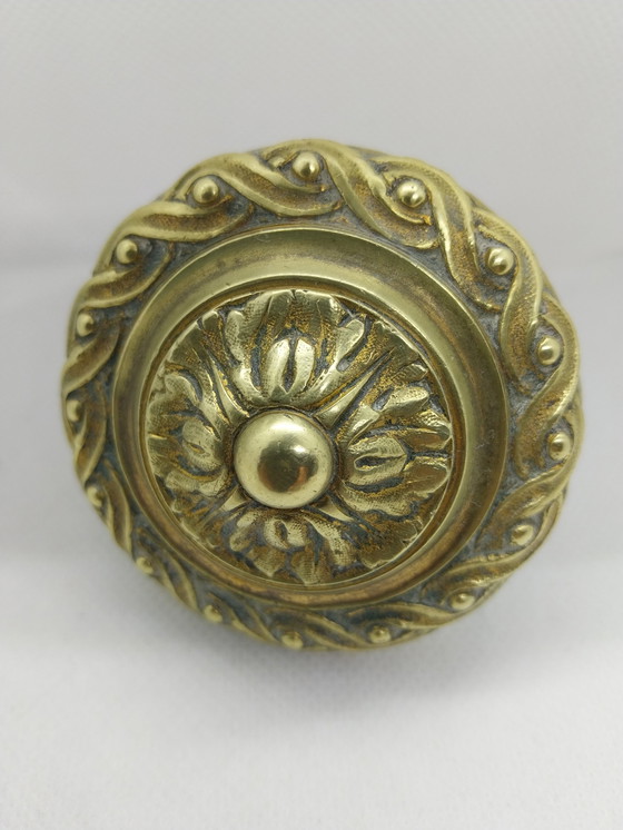 Image 1 of Pomello per porta in ottone