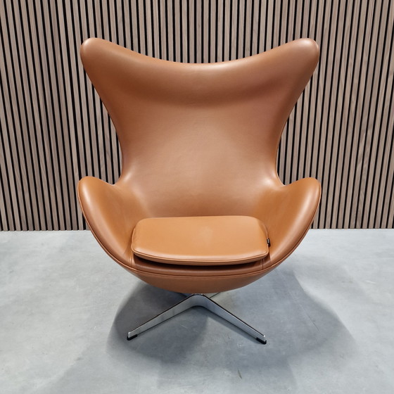 Image 1 of Fritz Hansen Egg chair by Arne Jacobsen