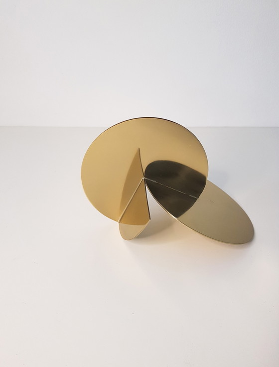 Image 1 of Scultura architettonica in metallo color oro