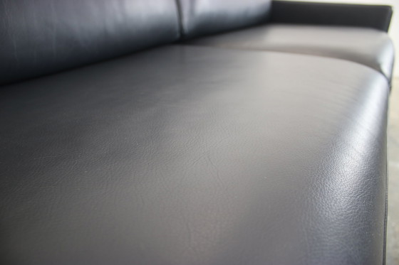 Image 1 of Divano a tre posti Rolf Benz Ego in pelle blu scuro con strisce cromate