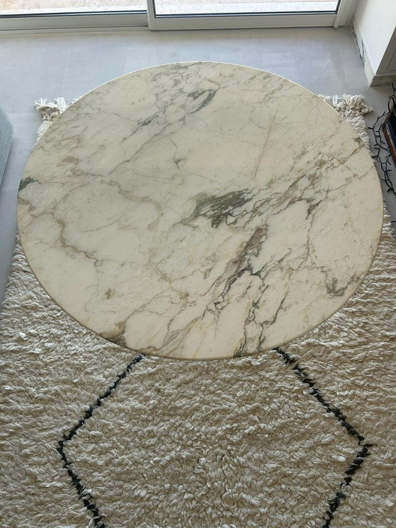 Image 1 of Marble table Knoll