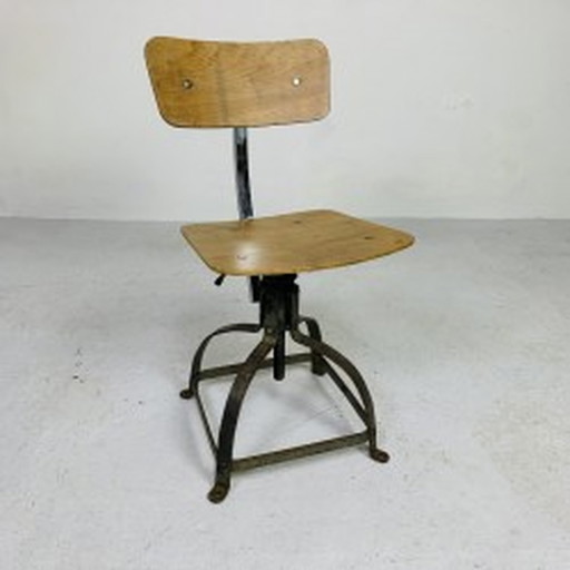 Chaise industrielle, tabouret, chaise d'atelier par Bienaise - années 1950