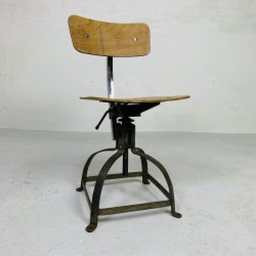 Chaise industrielle, tabouret, chaise d'atelier par Bienaise - années 1950