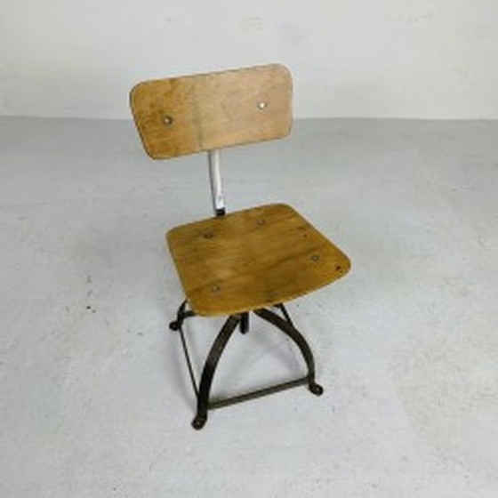 Image 1 of Chaise industrielle, tabouret, chaise d'atelier par Bienaise - années 1950