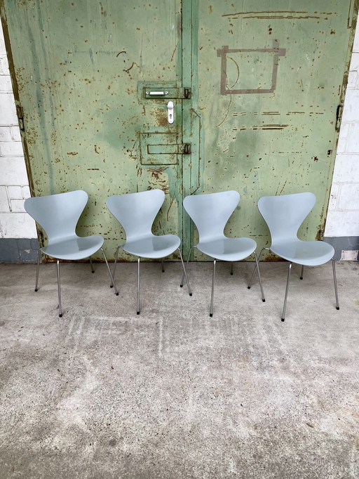 4x Dining Chair 3107 de A. Jacobsen pour Fritz Hansen, Denmark, 1989