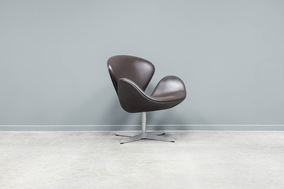 Image 1 of Swan Chair