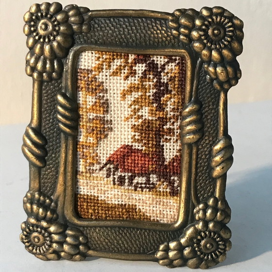 Image 1 of Cornice in rame con bordo a girasole