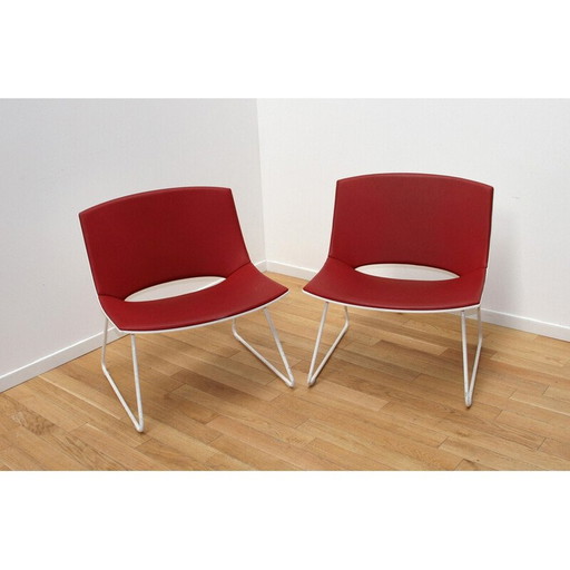 Pair of vintage "Oh! , Enea" chairs in white tinted metal and plastic by Enea