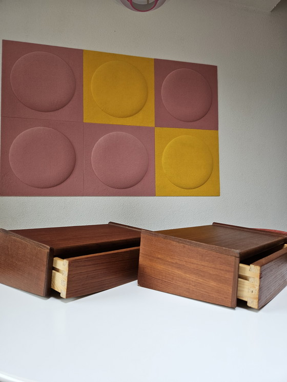 Image 1 of 1x Tables de chevet flottantes vintage