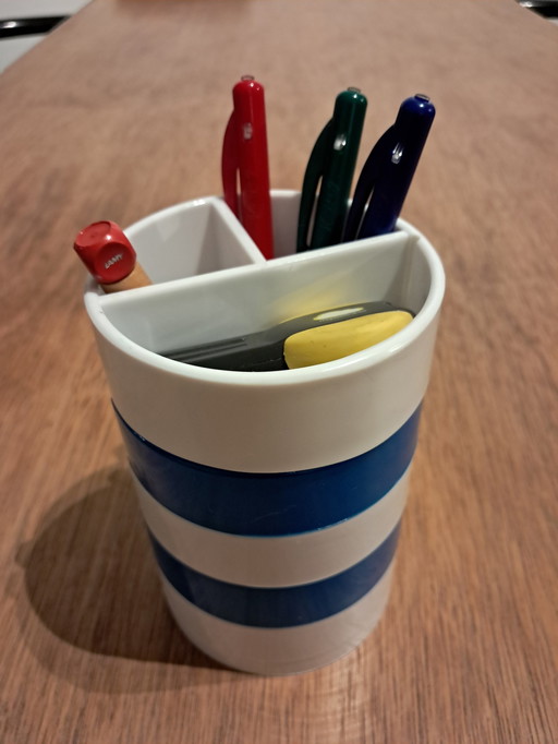 1 x Pen holder 90's