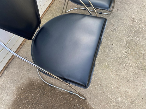 Image 1 of Lot De 4 Fauteuils Chaises Linda De Arrben Cuir Noir Armature Acier Chromé Vintage 1980