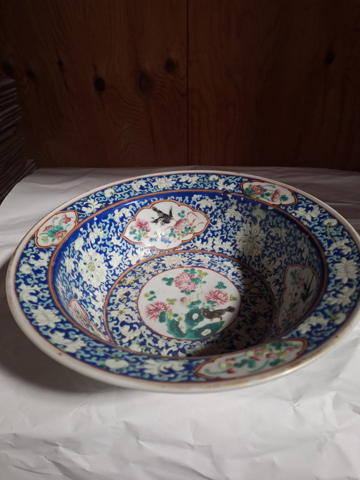 Chinese Porcelain Family Rose Bowl