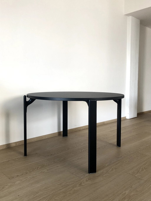 Black Round Bruno Rey Table - Dietiker X Hay