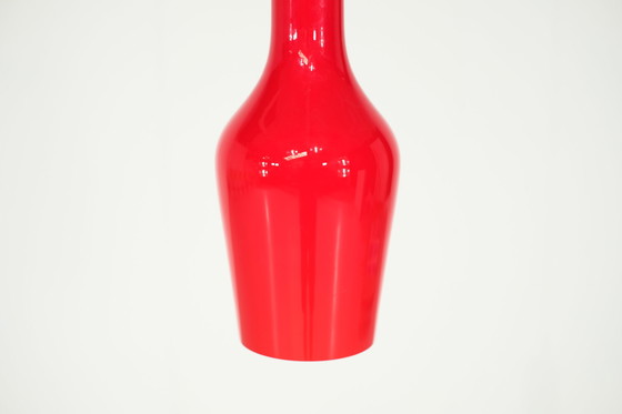Image 1 of Lampe suspendue italienne vintage en opaline rouge - 1960