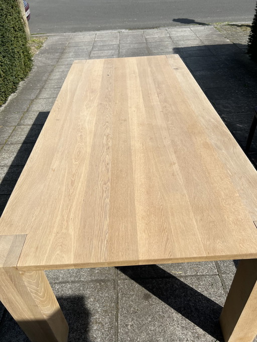 Table de salle à manger en chêne