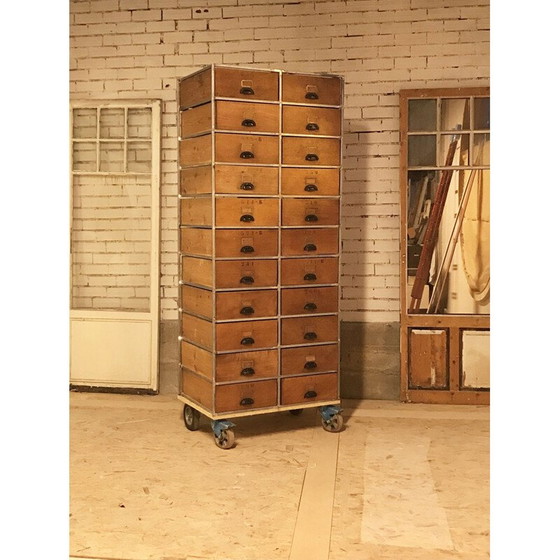 Image 1 of Vintage light wood chest of drawers